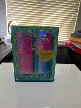 Too Faced Kissing Jelly Lip Oil Duo - Pink & Light Blue